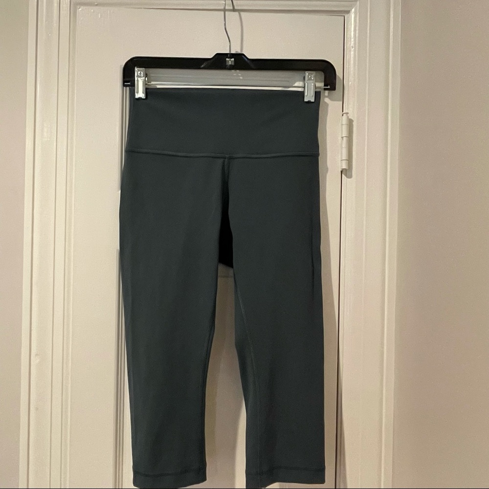 Lululemon Green Capri Leggings